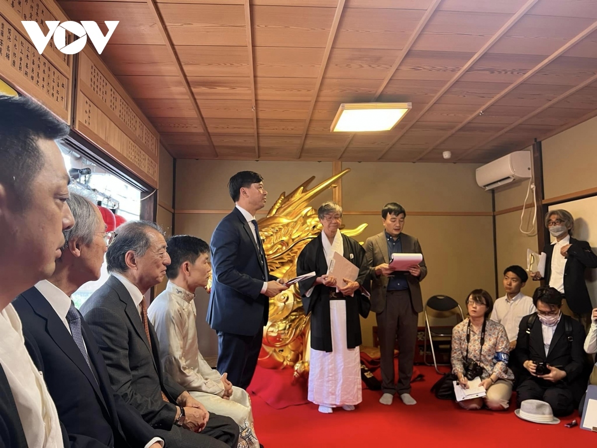 VOV vice president Ngo Minh Hien stresses that the special gift is expected to strengthen the friendship between Vietnam and Japan.