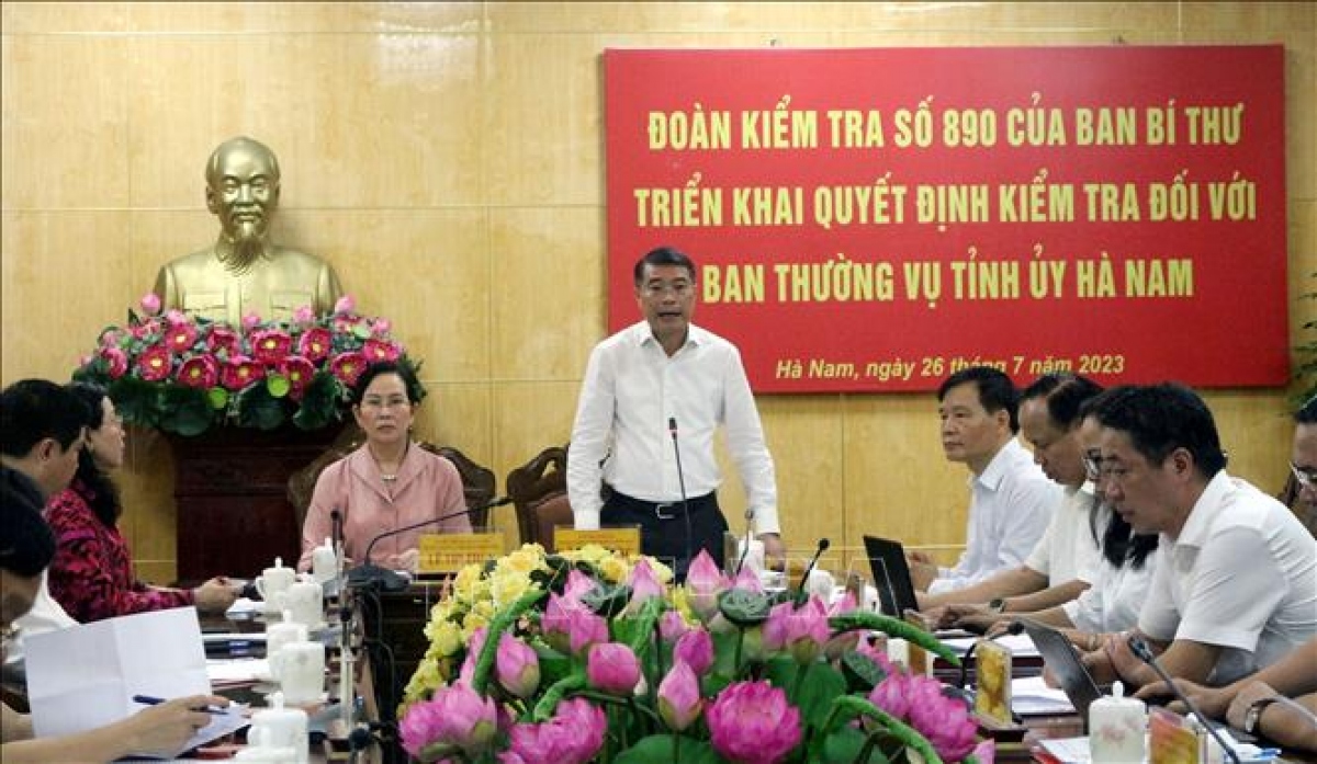 Bí thư Trung ương Đảng, Chánh Văn phòng Trung ương Đảng Lê Minh Hưng phát biểu tại buổi làm việc. 