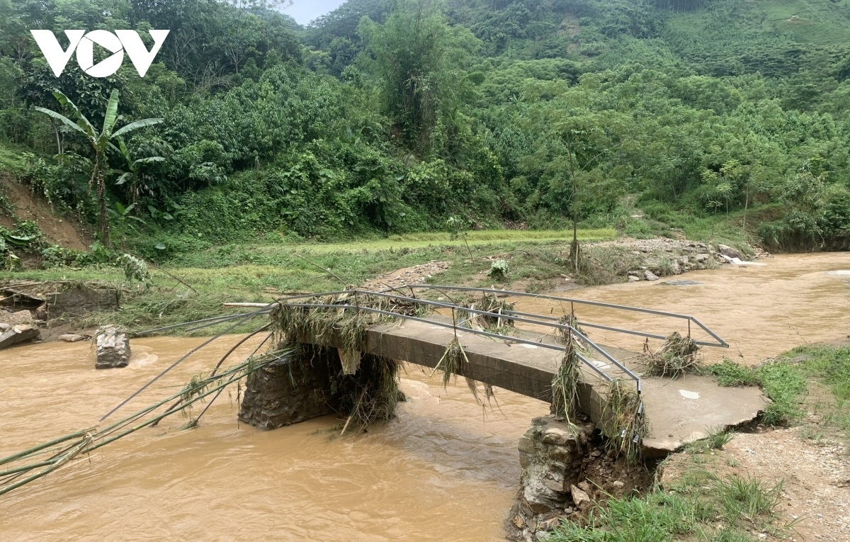 Bão số 1 gây mưa lớn khu vực Bắc Bộ và Thanh Hóa