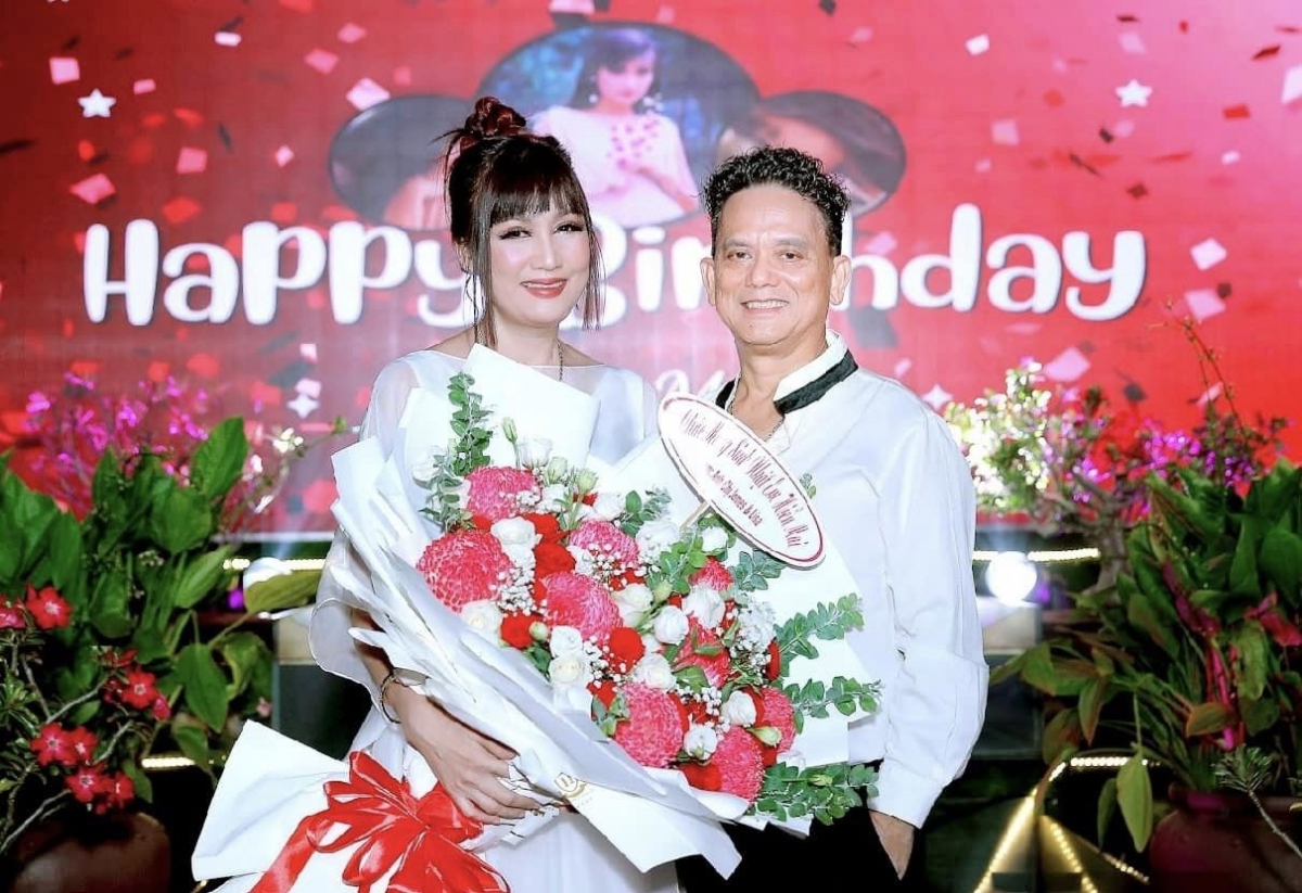 Nhiều năm hôn nhân, Hiền Mai từng không ít lần bị gắn mác "vợ đại gia". Cô từng lên tiếng khẳng định bản thân cũng có sự nghiệp riêng, kinh tế vững chắc, không phải phụ thuộc chồng.