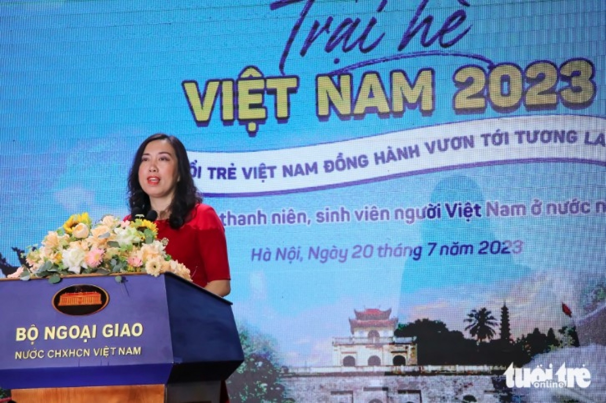 Upon addressing the opening ceremony of summer camp in Hanoi on July 20, Deputy Minister of Foreign Affairs Le Thi Thu Hang expressed hope that the event would offer overseas Vietnamese the opportunity to interact with local young people in Vietnam. In addition, it would help participants to improve their knowledge of the Vietnamese language and to better understand Vietnamese history and culture.