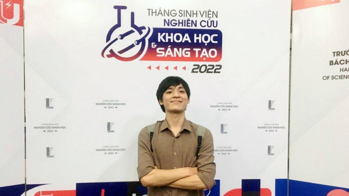 Hùng Mạnh đạt nhiều thành quả nghiên cứu ngay từ khi còn là sinh viên ĐH Bách khoa Hà Nội.