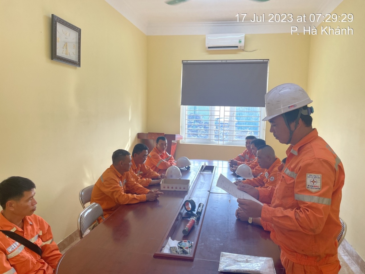 Tổng công ty Điện lực miền Bắc sẵn sàng các nhiệm vụ ứng phó với bão số 1.