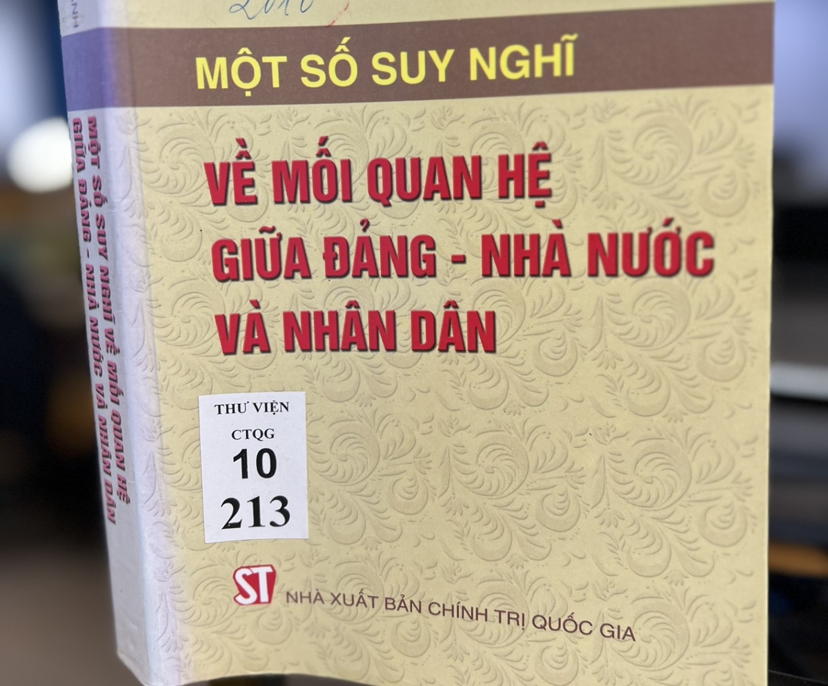 Cuốn sách “Một số suy nghĩ về mối quan hệ giữa Đảng, Nhà nước và nhân dân” - Nhà xuất bản Chính trị Quốc gia 2010.
