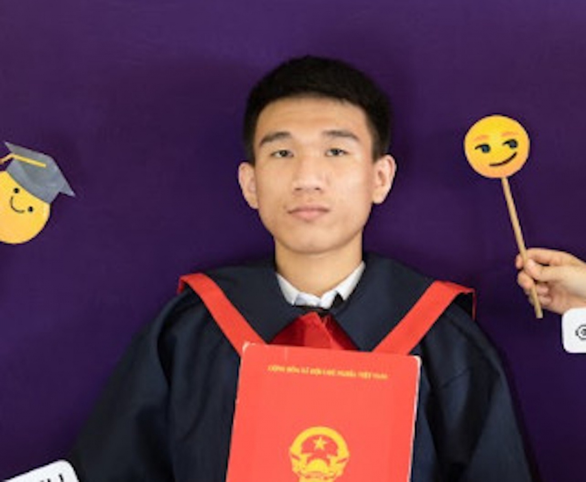 Thủ khoa khối A - Nguyễn Mạnh Hùng