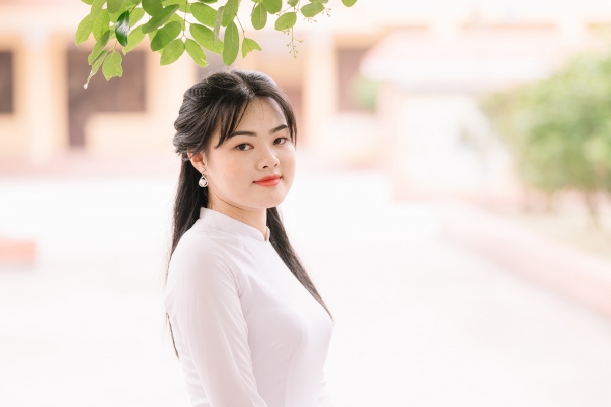 Thủ khoa khối D - Phạm Thị Vân Anh.