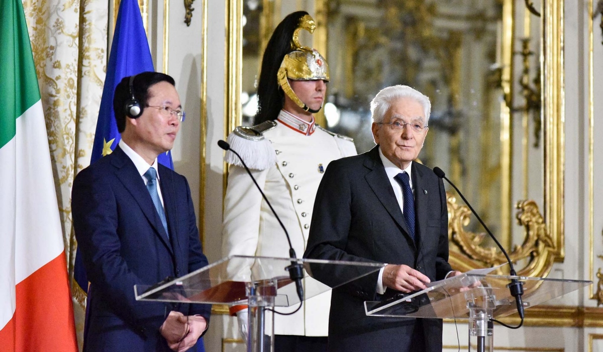  Chủ tịch nước Võ Văn Thưởng và Tổng thống Sergio Mattarella chủ trì họp báo chung
