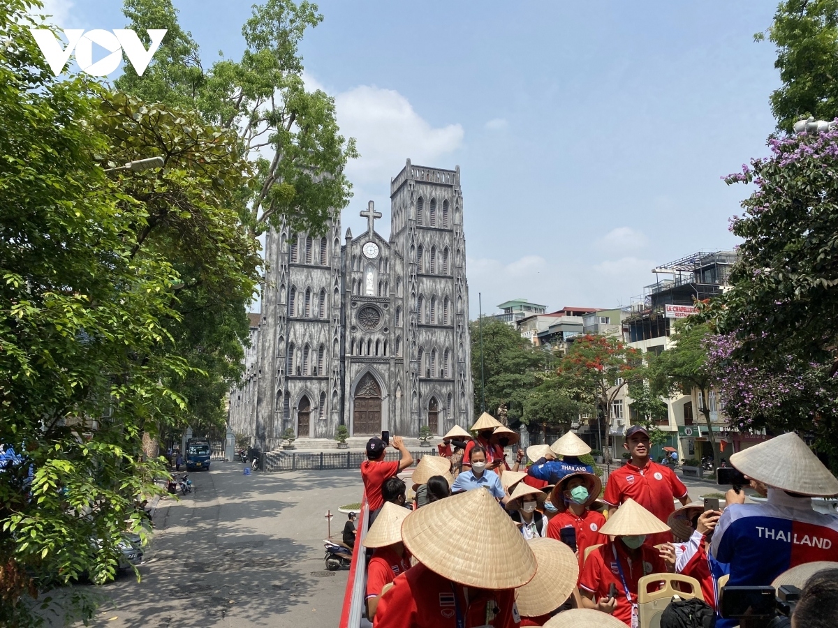 Second position goes to the Vietnamese capital of Hanoi, which is famous for its diverse native cultures and delicious food scene. Food lovers can treat their taste buds to the mouthwatering Bahn Mi sandwich, a perfect combination of French and local elements.