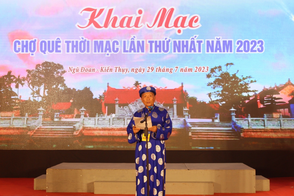 TS Hoàng Văn Kể, Chủ tịch Hội đồng Mạc tộc Hải Phòng, Trưởng BTC Chợ quê thời Mạc khẳng định: Chợ quê thời Mạc nhằm bảo tồn, lưu giữ bản sắc và truyền thống văn hóa tốt đẹp của miền quê vùng châu thổ Sông Hồng nói chung, vùng cố đô Dương Kinh xưa nói riêng