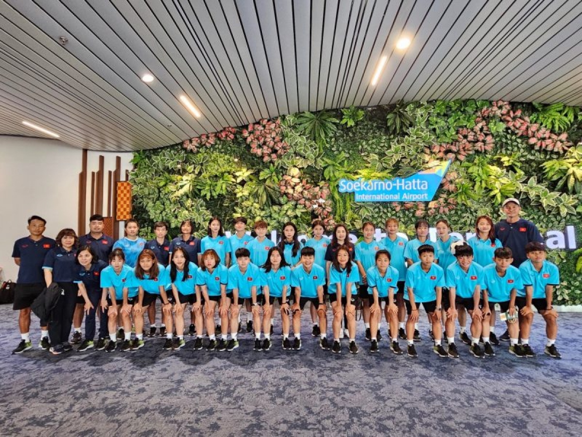 U19 nữ Việt Nam đã về đến Hà Nội, khép lại hành trình tham dự giải U19 nữ Đông Nam Á 2023 với danh hiệu Á quân (Ảnh: VFF).