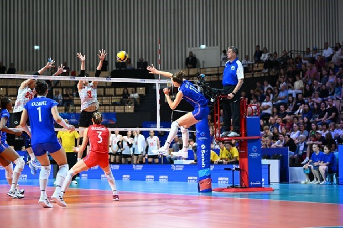 The Vietnamese women’s volleyball team conclude their first match at the 2023 FIVB Volleyball Women's Challenger Cup against hosts France with a 0-3 loss (Photo:Twitter)