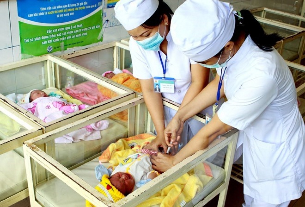 Tiêm vaccine là biện pháp phòng bệnh viêm gan B hiệu quả nhất