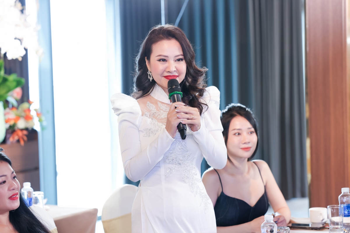 Ca sĩ Kim Xuyến – vợ ca sĩ Đăng Dương