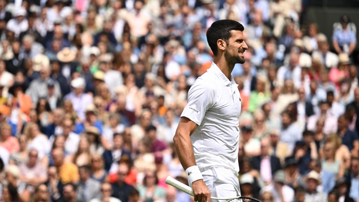 Djokovic dẫn trước đến 5-0 và dễ dàng kết thúc set 1 với tỷ số 6-1. 