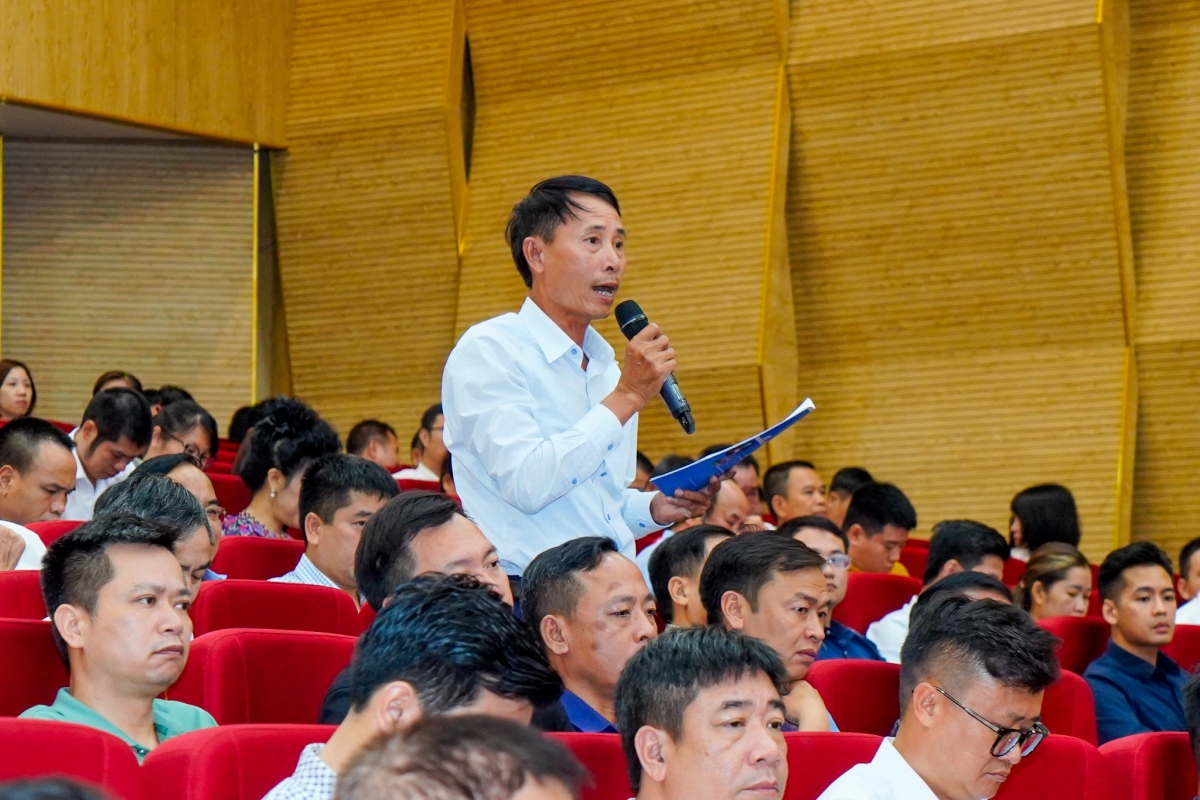 Doanh nghiệp Hải Phòng kiến nghị nhiều nội dung liên quan các nhóm vấn đề, như: Nhóm vấn đề về khởi nghiệp, đổi mới sáng tạo, phát triển khoa học công nghệ; Nhóm vấn đề về đất đai; quy hoạch, xây dựng...