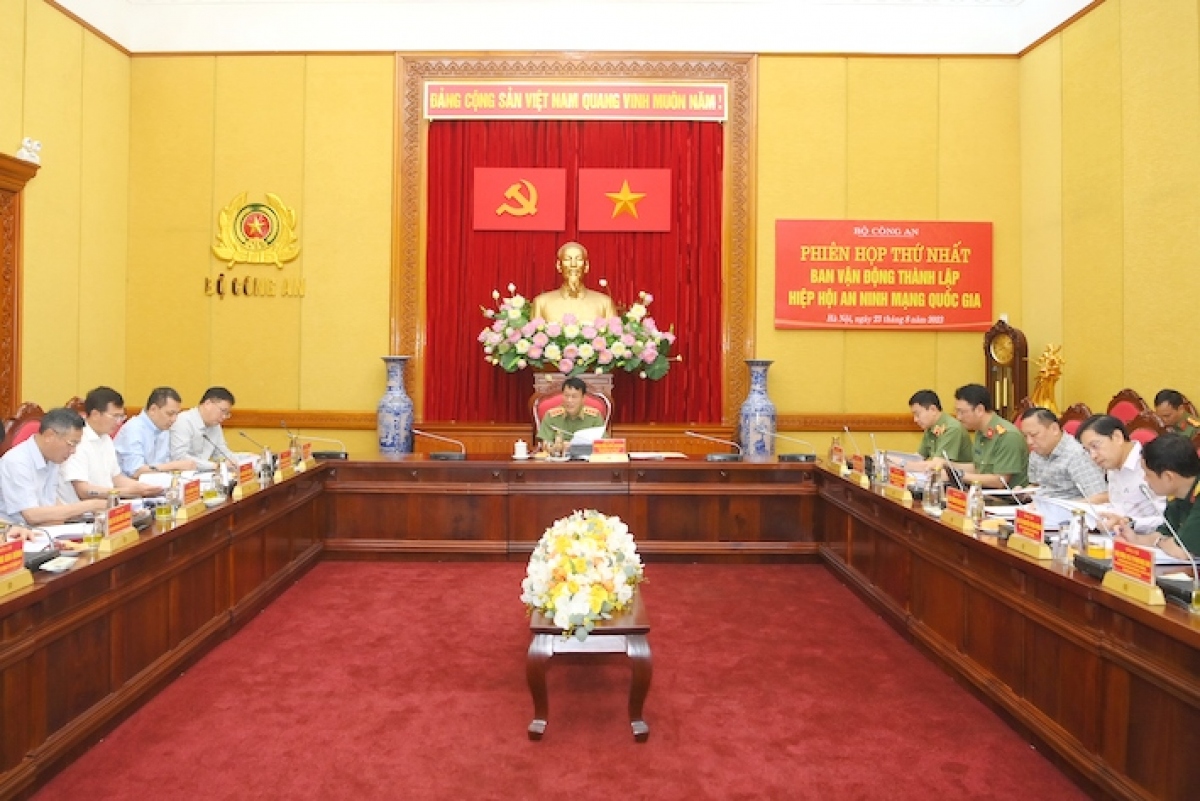 Thứ trưởng Lương Tam Quang chủ trì phiên họp