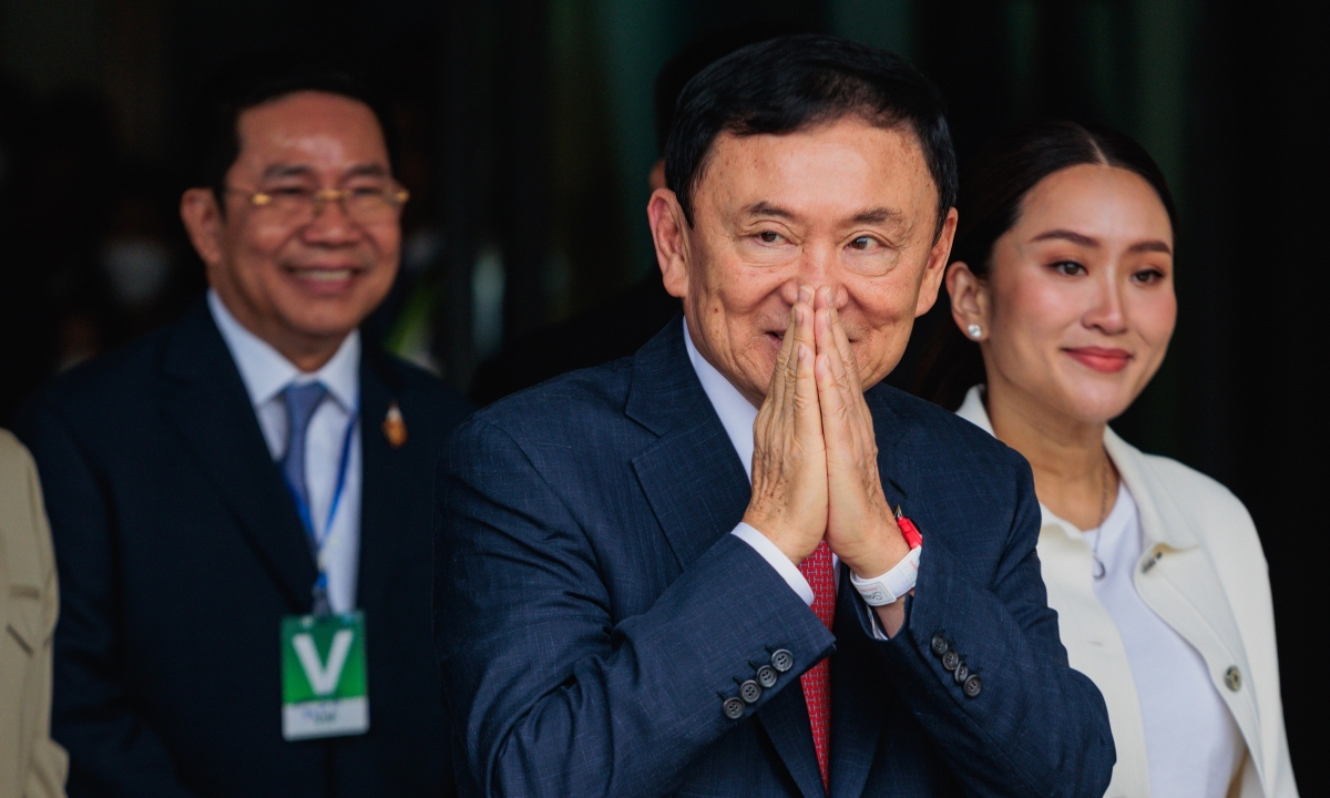 Cựu Thủ tướng Thái Lan Thaksin Shinawatra đệ đơn xin Hoàng gia ân xá. Ảnh: Reuters