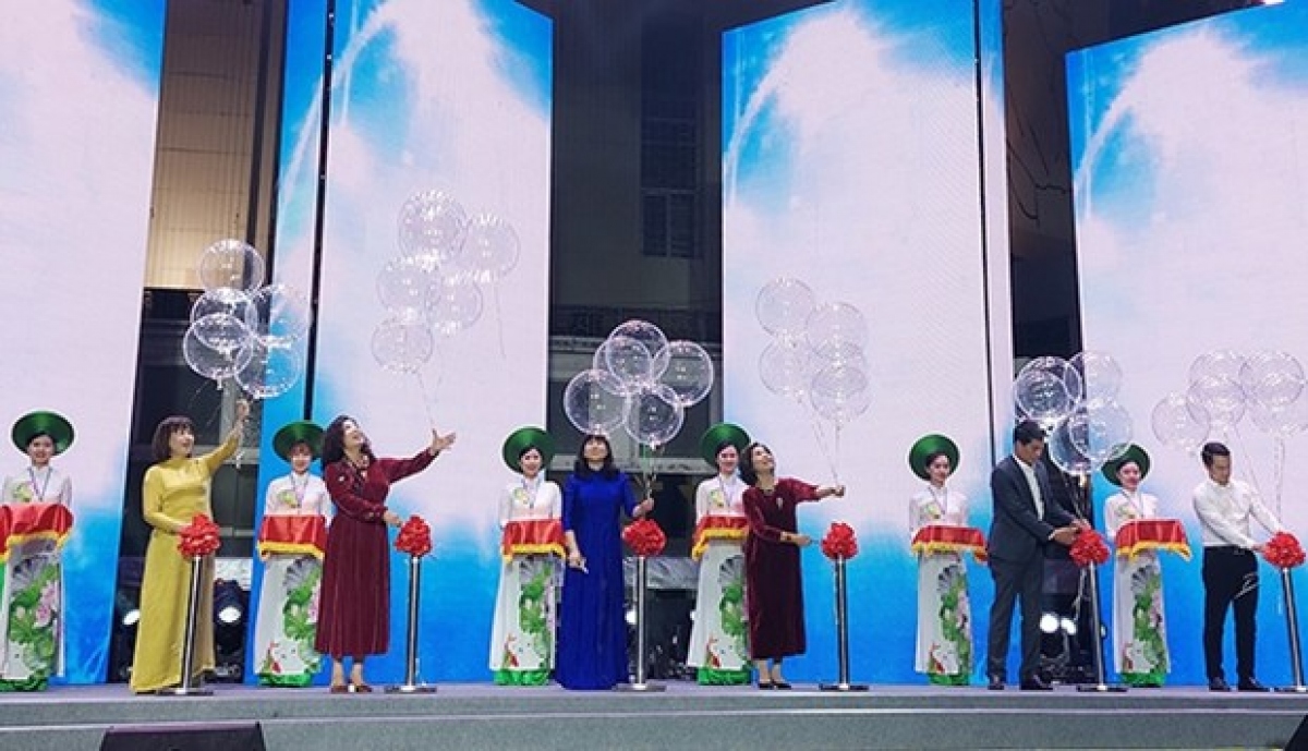Hanoi hosts 50 tourism promotion events in 2023 to attract more visitors coming to the capital city (Photo: chinhphu.vn)