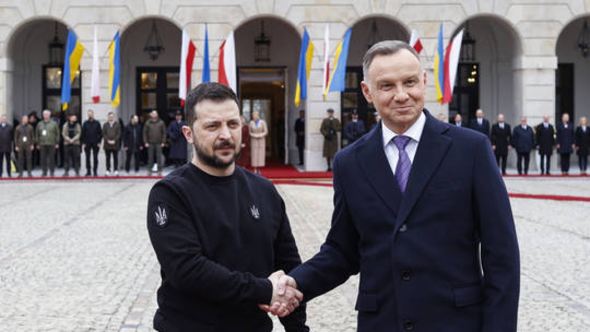 Tổng thống Ukraine Volodymyr Zelensky và người đồng cấp Ba Lan Andrzej Duda. Ảnh: AFP