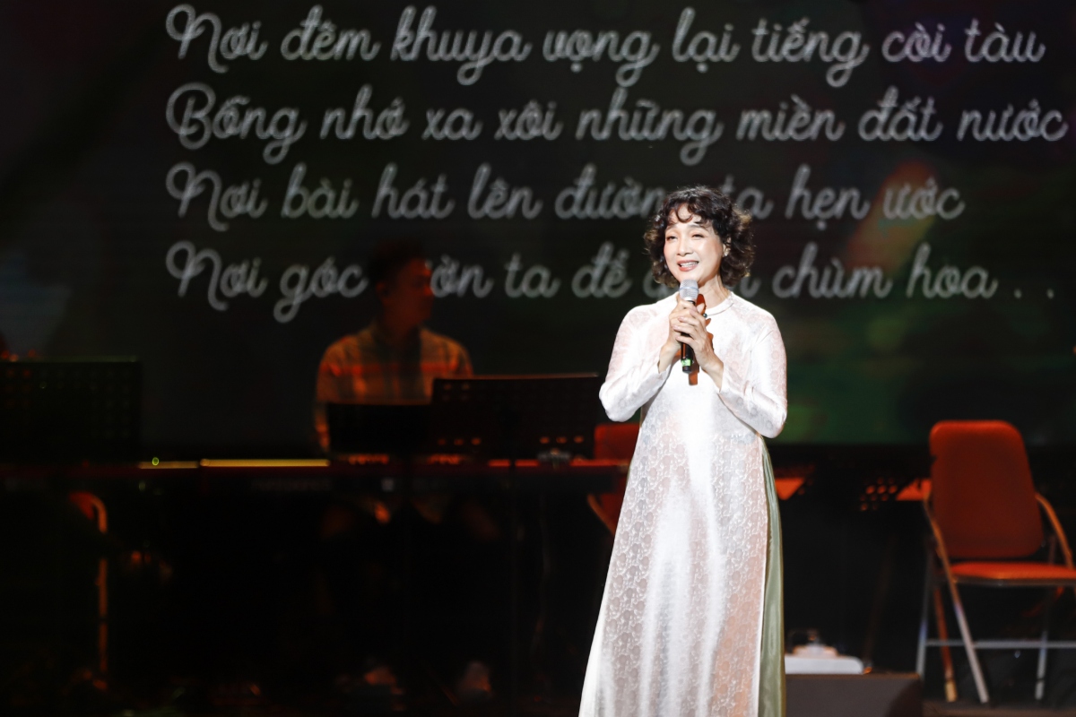NSND Lê Khanh