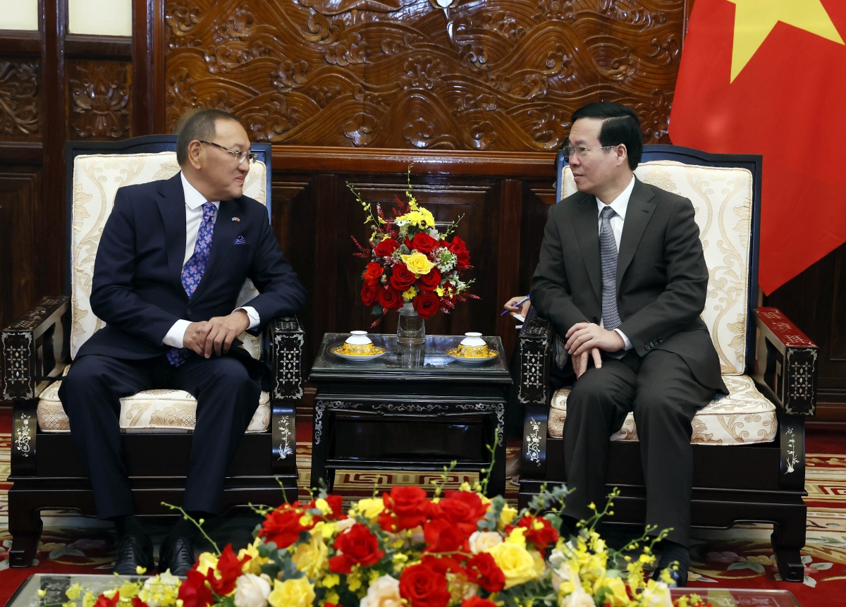 Chủ tịch nước Võ Văn Thưởng tiếp Đại sứ Đặc mệnh toàn quyền Cộng hòa Kazakhstan Yerlan Baizhanov đến chào từ biệt, kết thúc nhiệm kỳ công tác tại Việt Nam.