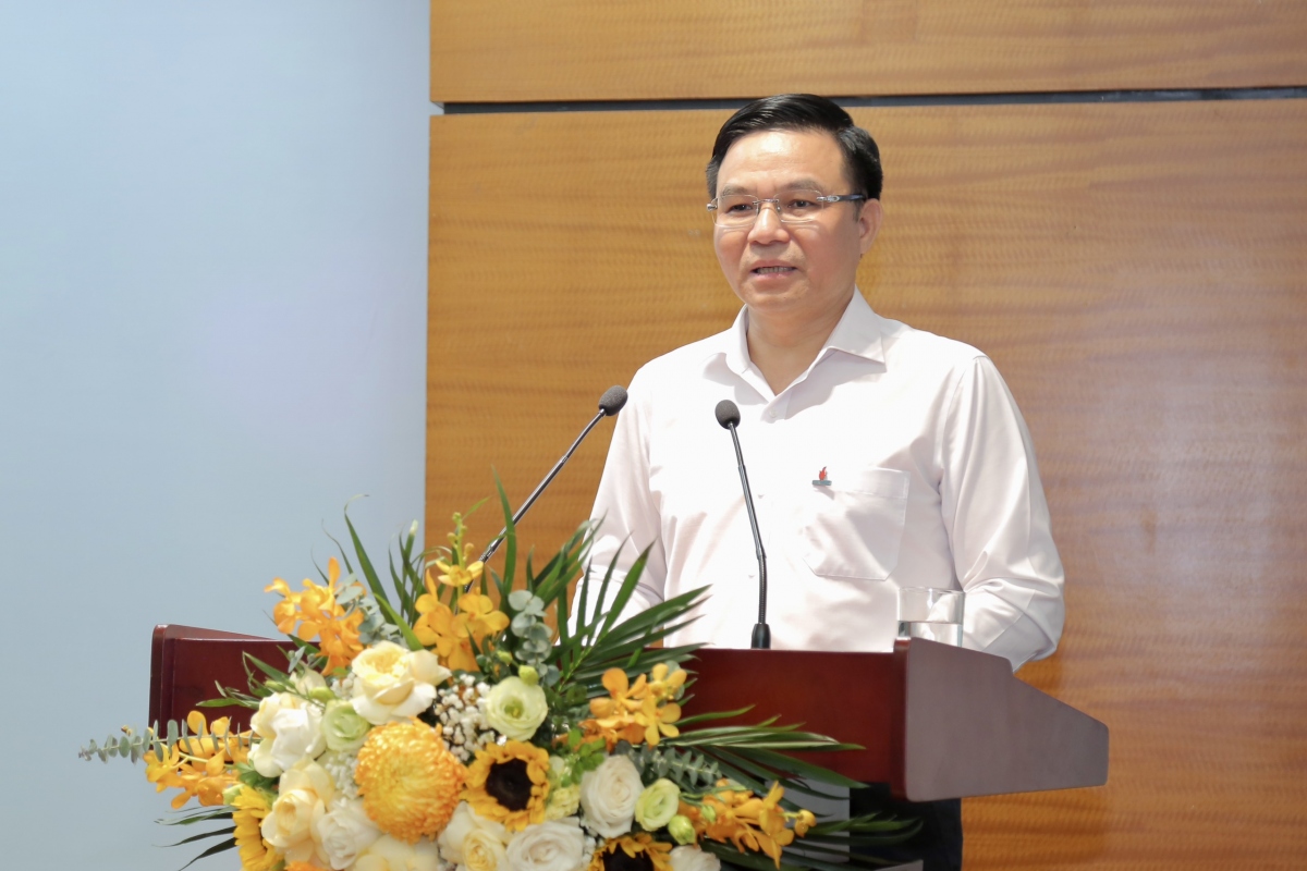 Tổng giám đốc Petrovietnam Lê Mạnh Hùng chúc mừng thành công của cuộc thi online "Tôi yêu Petrovietnam"