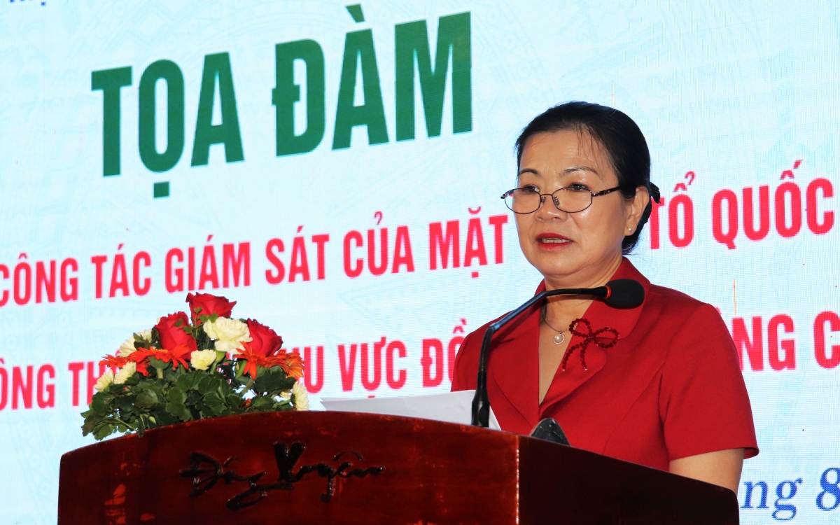 Bà Trương Thị Ngọc Ánh, Phó Chủ tịch UBTƯ MTTQ Việt Nam phát biểu tại buổi tọa đàm