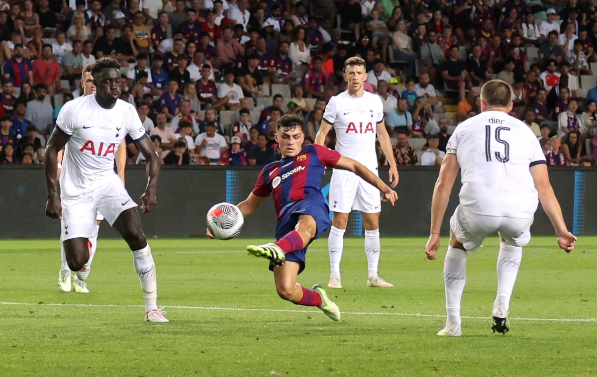 Đội hình dự bị của Tottenham đã không thể chống lại sức mạnh từ Barca. (Ảnh: Reuters). 