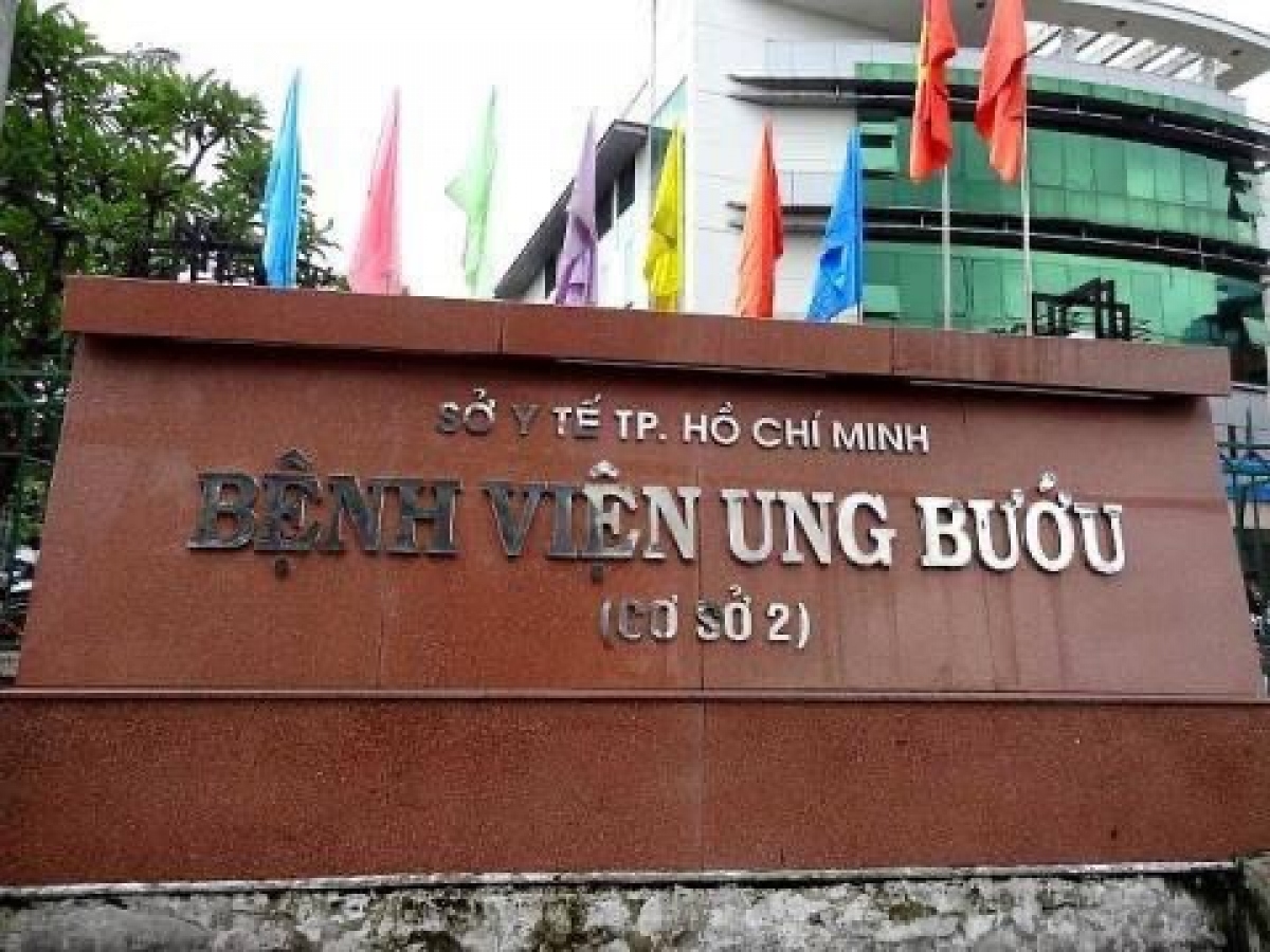 Sở Y tế TP.HCM lên tiếng vụ bác sĩ ở bệnh viện Ung bướu bị tố cáo xâm hại tình dục cô gái 21 tuổi.