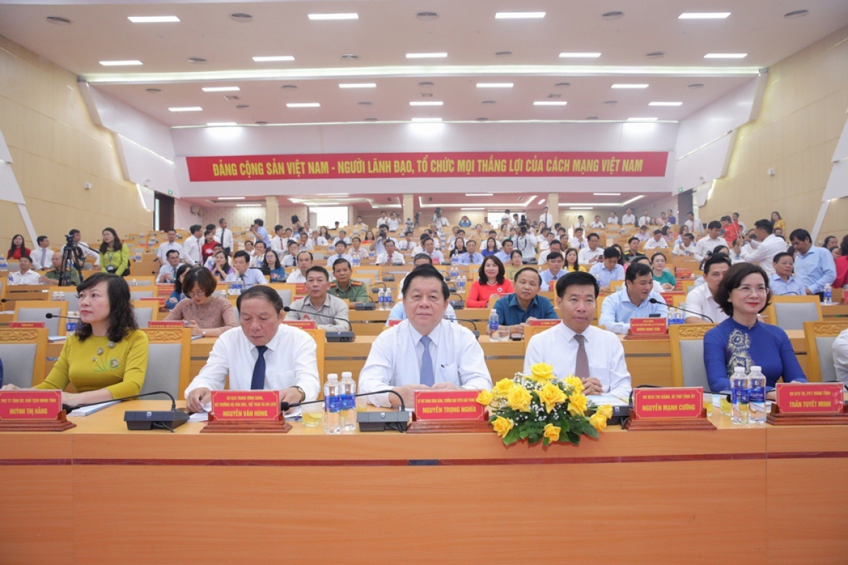 Đại biểu Trung ương, địa phương tham dự Hội nghị văn hóa tỉnh Bình Phước (ảnh: BP).