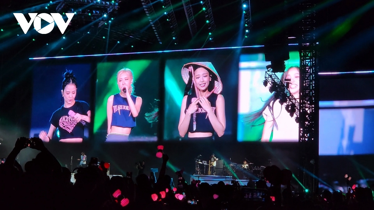Nhóm nhạc Blackpink biểu diễn tại Hà Nội.