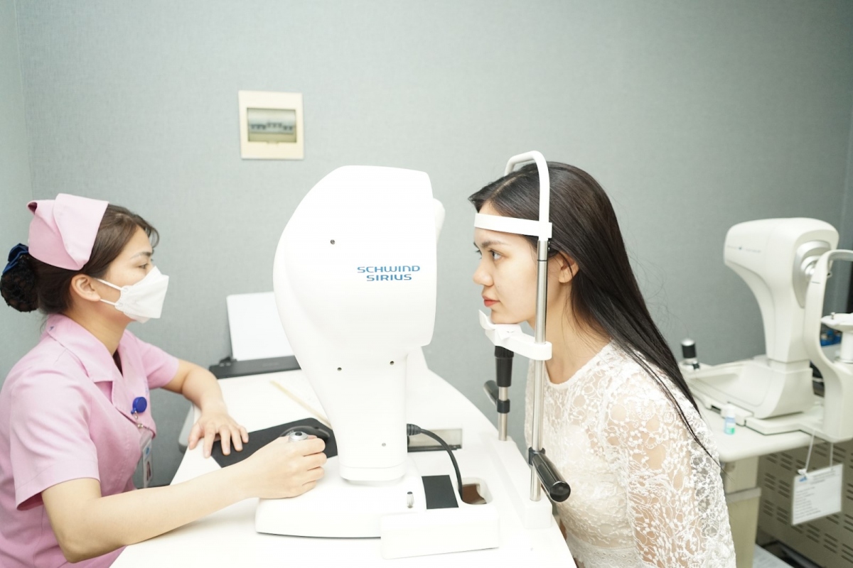 Phẫu thuật tật khúc xạ là giải pháp an toàn và hiệu quả để có được thị lực sắc nét mà không cần phụ thuộc vào kính gọng hay kính áp tròng