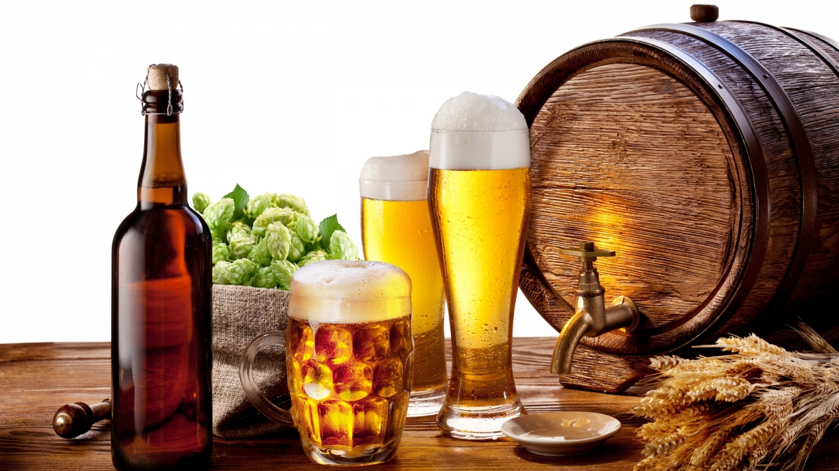 Không nên uống bia rượu: Rượu, bia ức chế hình thành glycogen ở gan và có thể làm hạ đường huyết ở bệnh nhân đang dùng insulin hoặc thuốc làm hạ đường huyết. Loại rượu có đường có thể làm tăng đường huyết. Vì vậy, nếu người bị bệnh tiểu đường uống nhiều rượu bia sẽ ảnh hưởng đến sức khỏe, làm bênh nặng thêm..