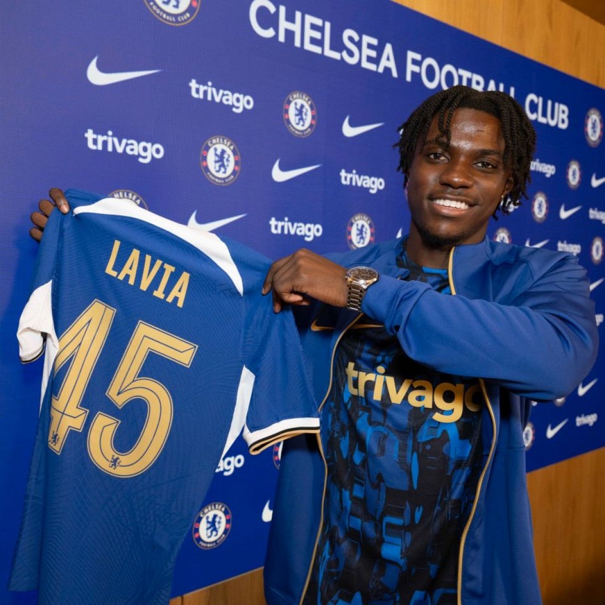 Romeo Lavia ra mắt Chelsea (Ảnh: Chelsea)