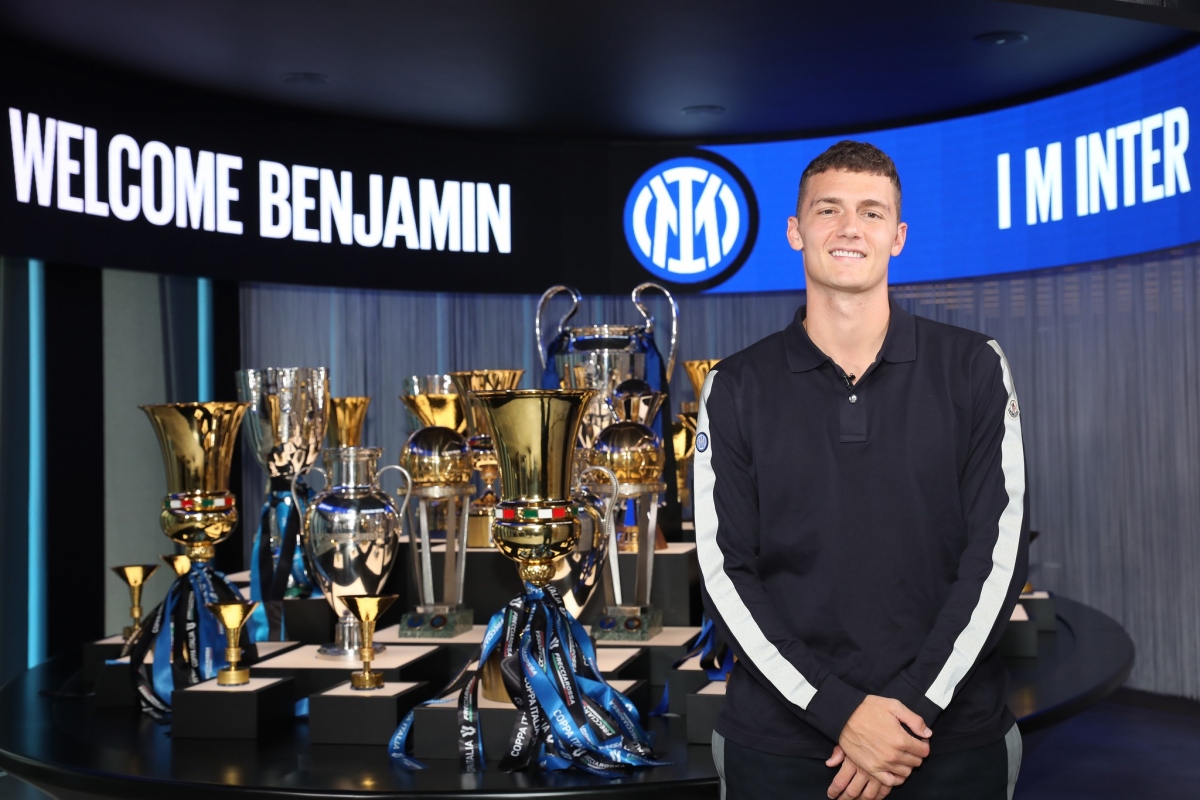 Pavard chính thức ra mắt Inter Milan (Ảnh: Inter Milan)