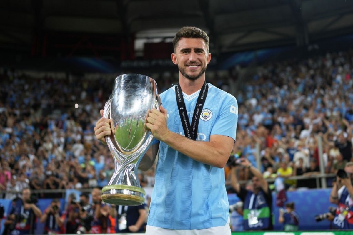 Al Nassr sắp sở hữu Aymeric Laporte (Ảnh: Getty)