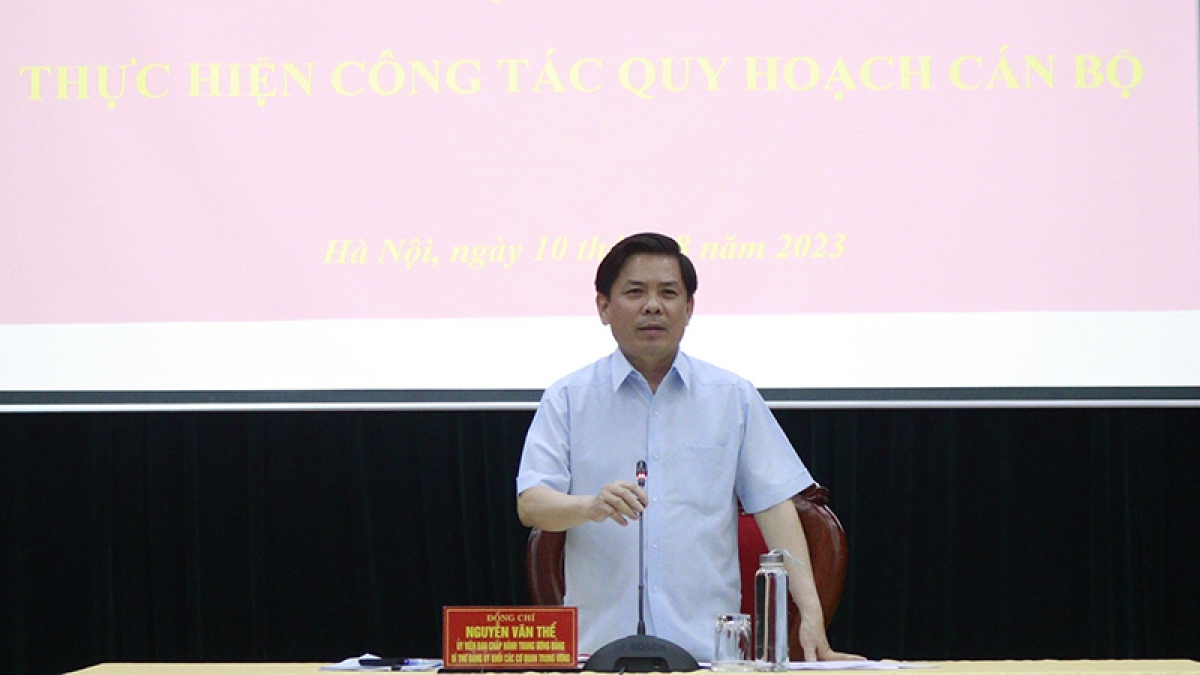 Bí thư Đảng ủy Khối các cơ quan Trung ương Nguyễn Văn Thể phát biểu tại Hội nghị