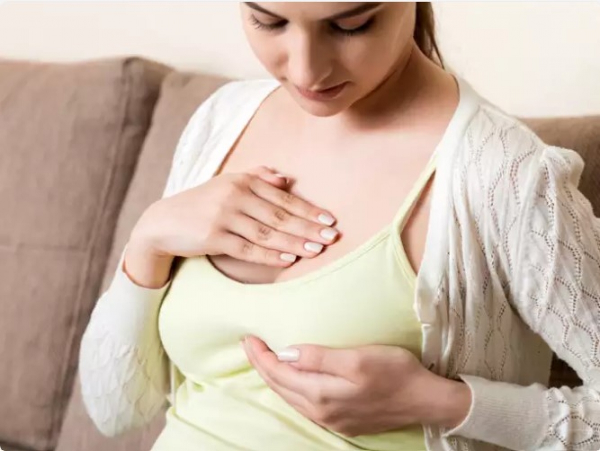 Giảm cân nhanh và chán ăn: Đó có thể là dấu hiệu của một vấn đề sức khỏe tiềm ẩn, chẳng hạn như ung thư vú di căn, nếu bạn bị sụt cân đột ngột, không rõ nguyên nhân và giảm cảm giác thèm ăn.
