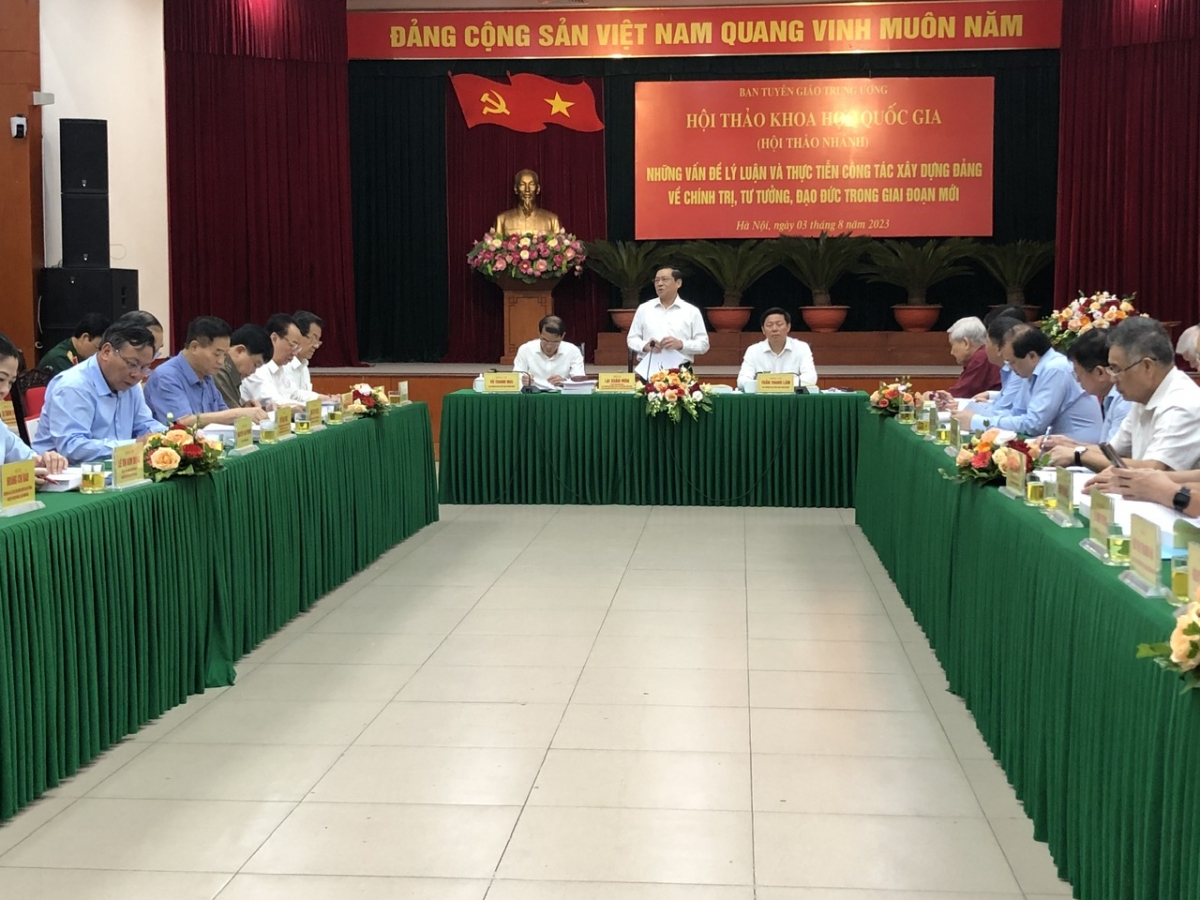 Hội thảo khoa học “Những vấn đề lý luận và thực tiễn công tác xây dựng Đảng về chính trị, tư tưởng, trong giai đoạn mới"