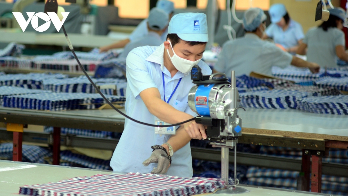 Doanh nghiệp dệt may và da dày vẫn gặp nhiều khó khăn.