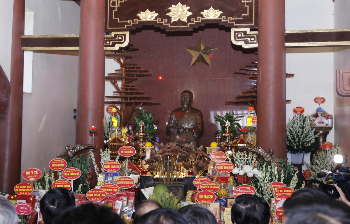 Di chúc của Người là tài sản vô giá cho để lại cho Đảng ta, dân tộc ta, nhân dân ta