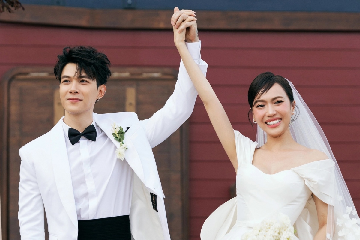 Trước khi vướng phải ồn ào, Anh Tú và Diệu Nhi từng khiến nhiều người ngưỡng mộ bởi chuyện tình đẹp.