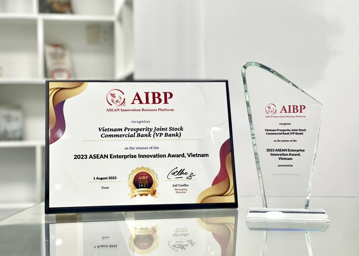 doanh_nghiep_sang_tao_asean_2023_do_dien_dan_kinh_doanh_iot_chau_a_2023_aibp_enterprise_innovation_-aibp_trao_tang.jpg