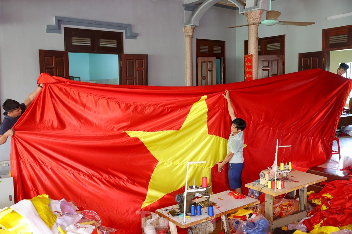 Ahead of National Day, family members must work all day and night in order to satisfy demand among customers.