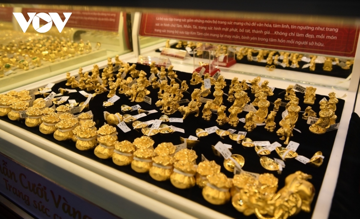 Giá vàng hôm nay 30/8: Vàng thế giới tăng mạnh mức 1.934,4 USD/oz