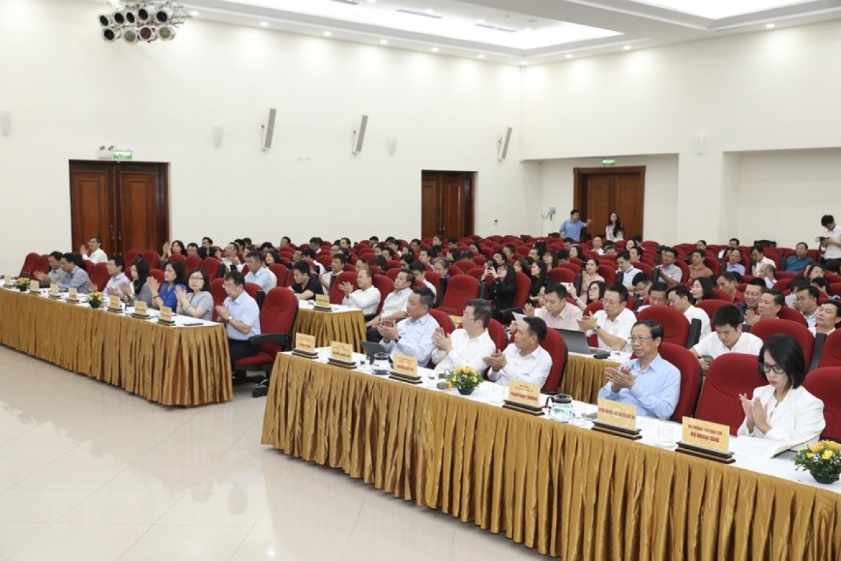 Các đại biểu tham dự buổi giao ban.