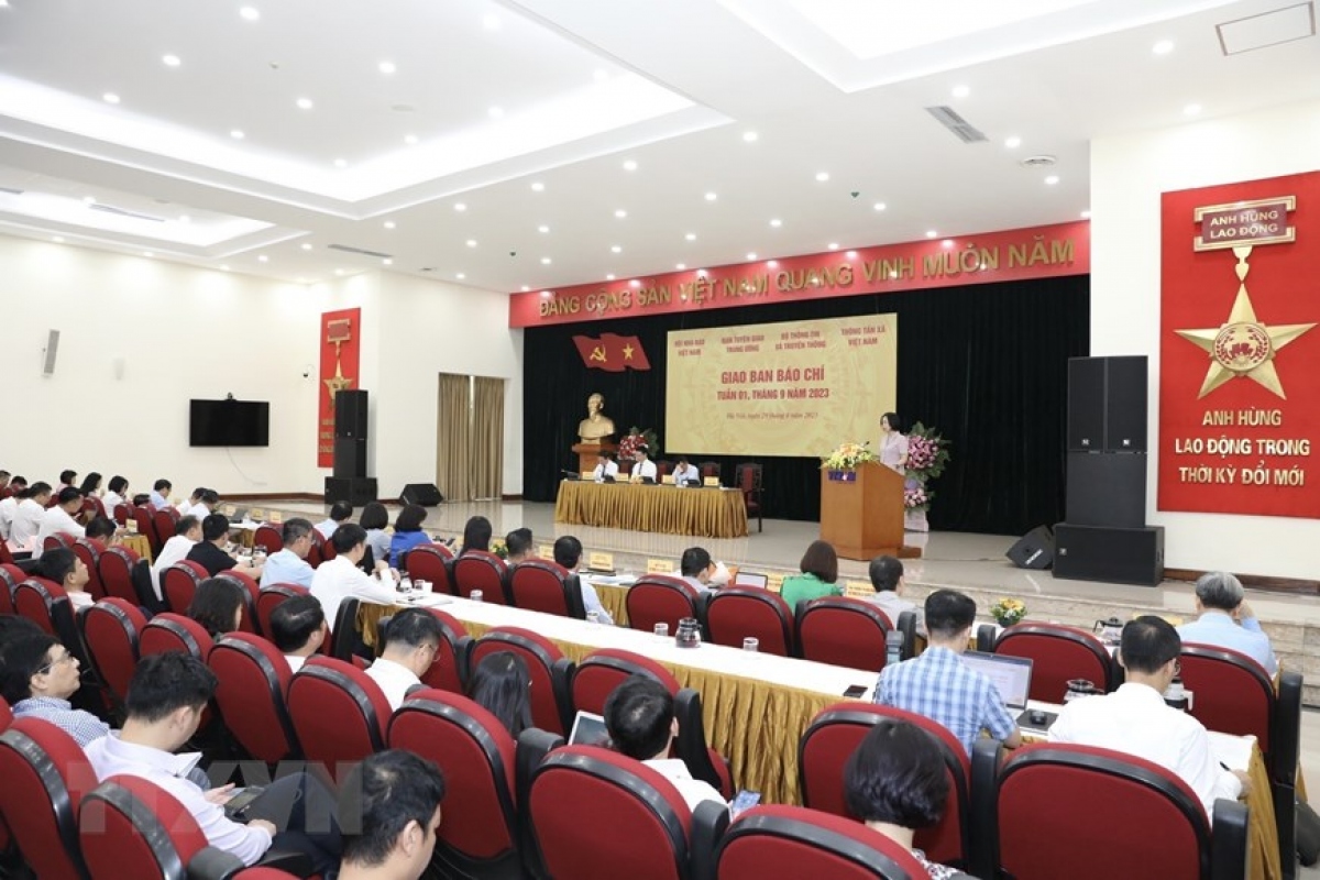 Quang cảnh buổi giao ban. 