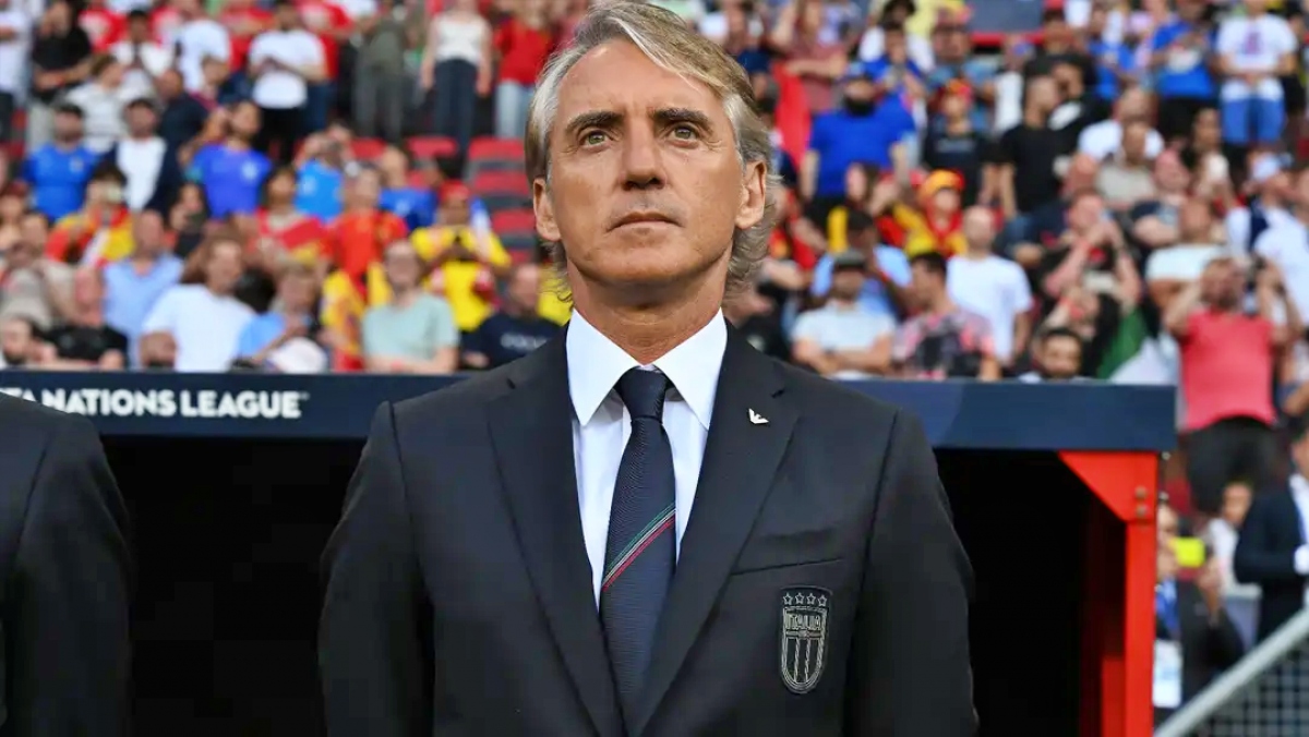HLV Mancini bất ngờ từ chức huấn luyện viên của ĐT Italia (Ảnh: Getty).