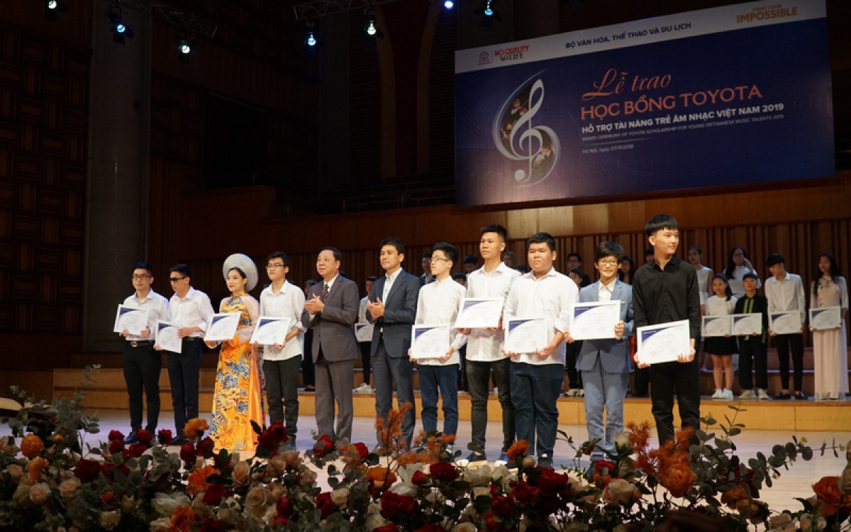 Số tiền bán vé từ Hòa nhạc được sử dụng cho “Học bổng Toyota hỗ trợ tài năng trẻ âm nhạc Việt Nam”