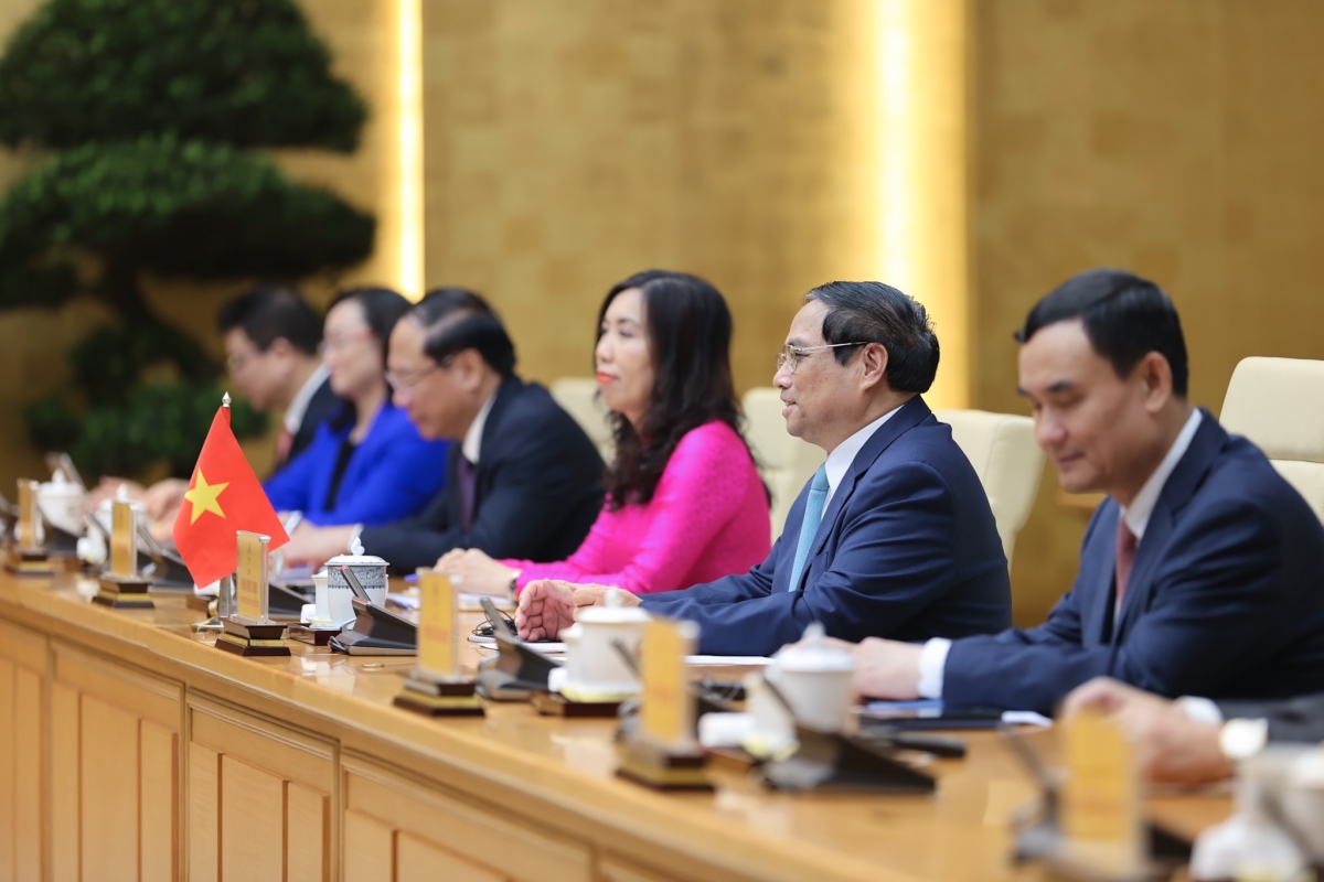 Thủ tướng đề nghị hai bên tiếp tục tăng cường trao đổi đoàn các cấp, nhất là cấp cao.